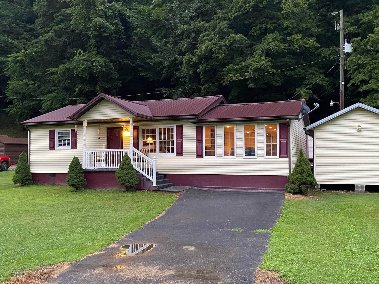 A & B Trail House Website Listing Photo